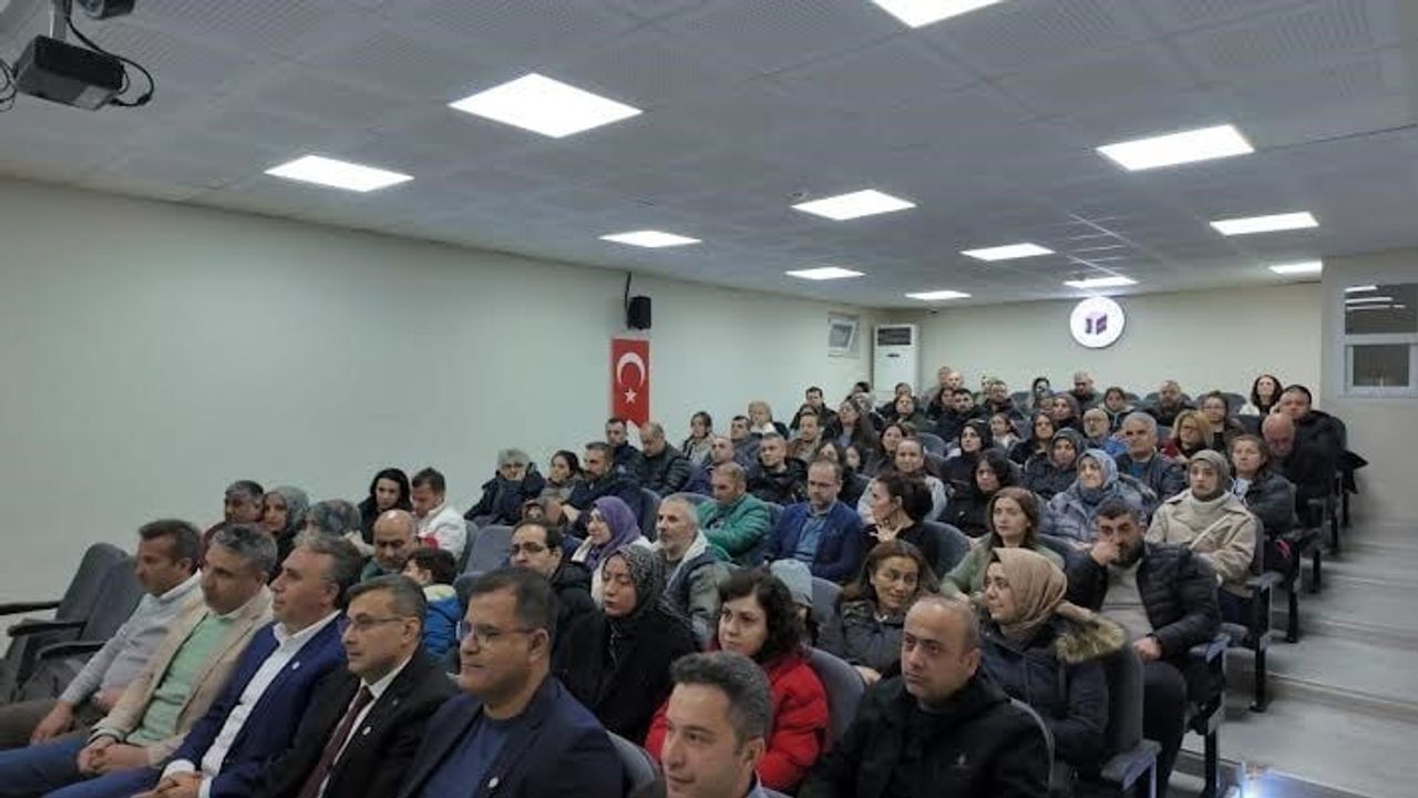 Şair Süleyman Nazif Edirnekapı Şehitliği'nde kabri başında anıldı