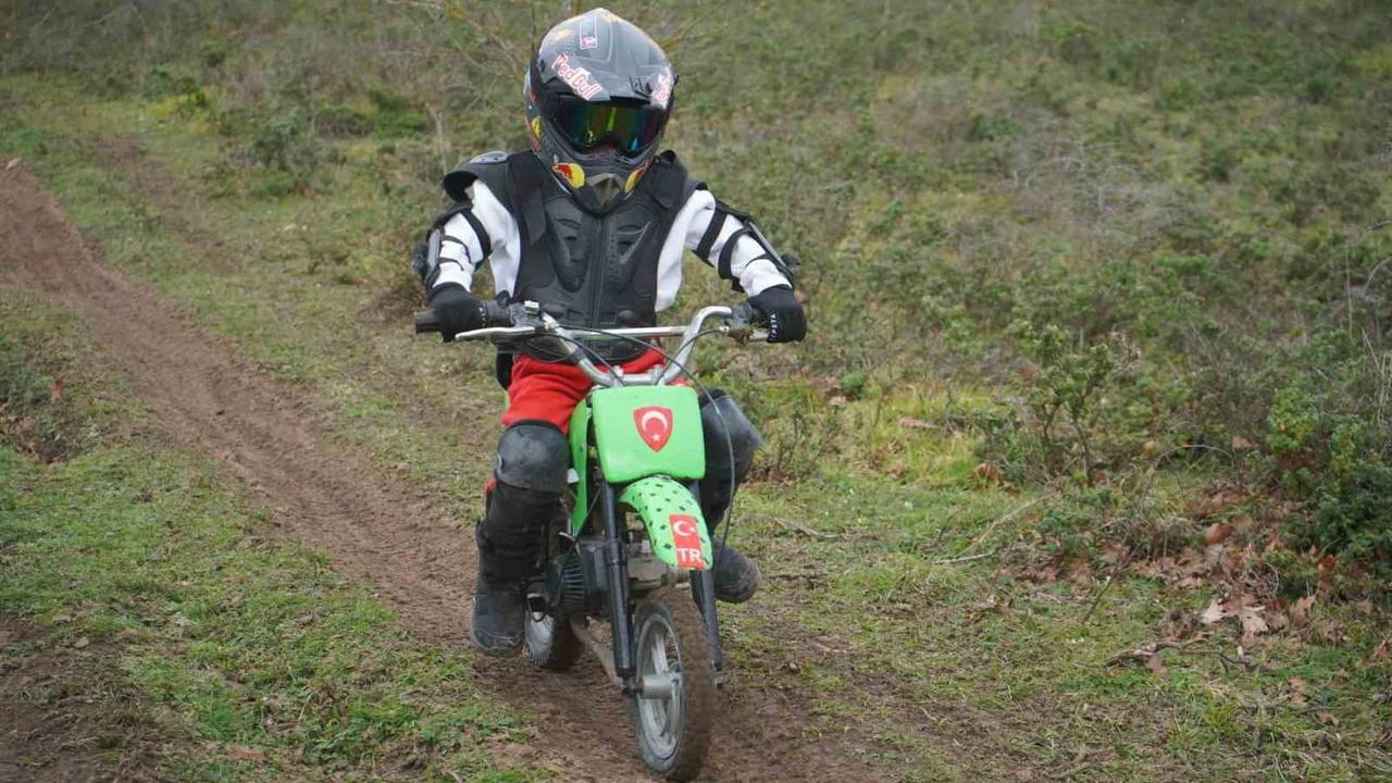 Sakarya'da 5 yaşındaki Ertuğrul’un motosiklet tutkusu Kur'an öğrenimiyle başladı