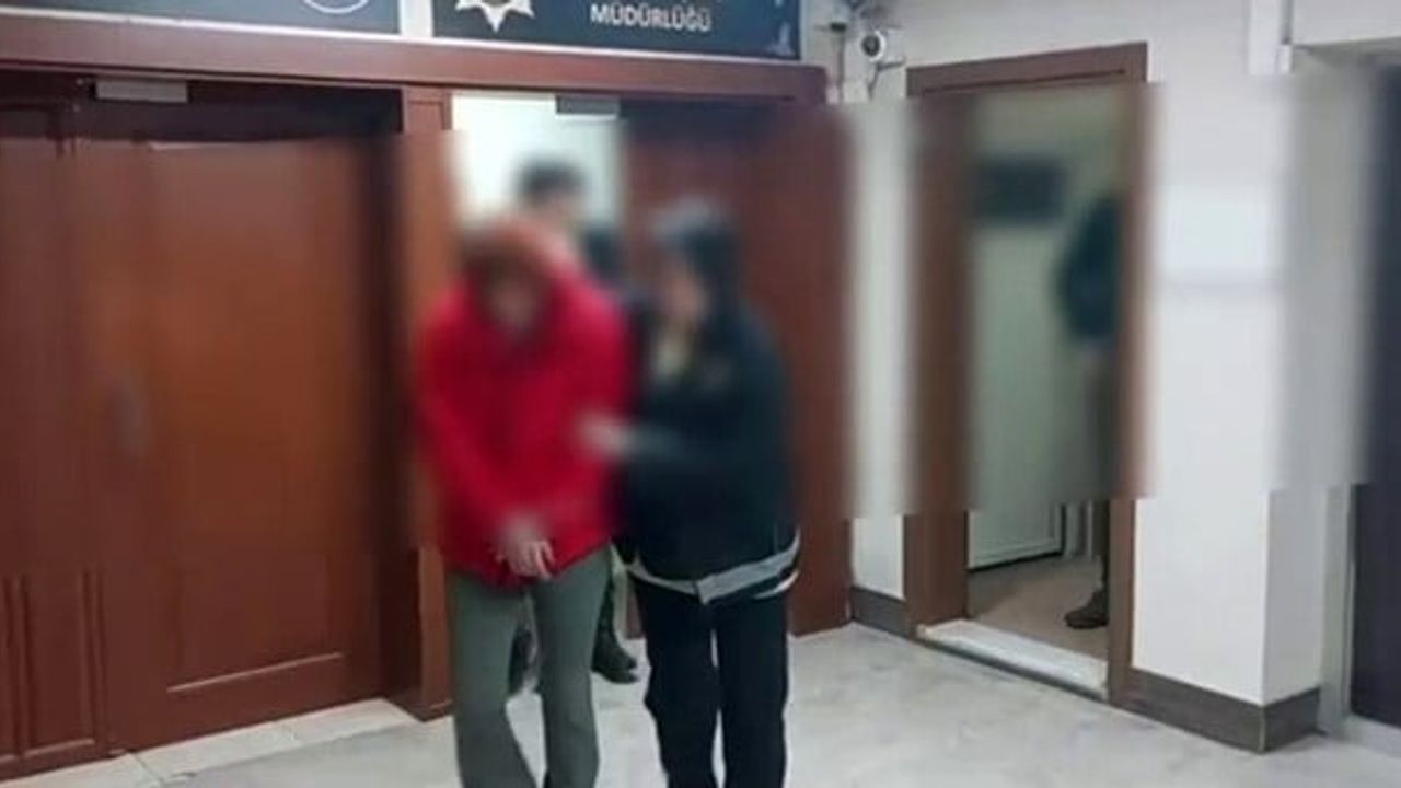 Sakarya'da iki ilçede uyuşturucu operasyonu: 5 gözaltı