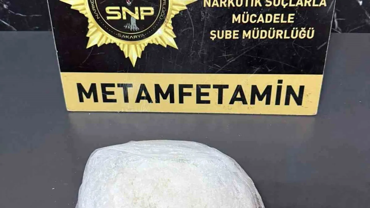 Sakarya'da iki ilçede uyuşturucu operasyonu: 7 şüpheli gözaltına alındı
