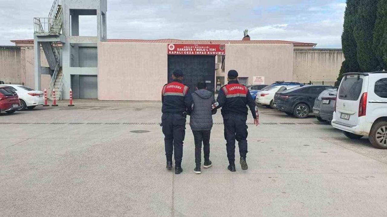 Sakarya'da Jandarma, yılın ilk haftasında 301 aranan şahsı yakaladı