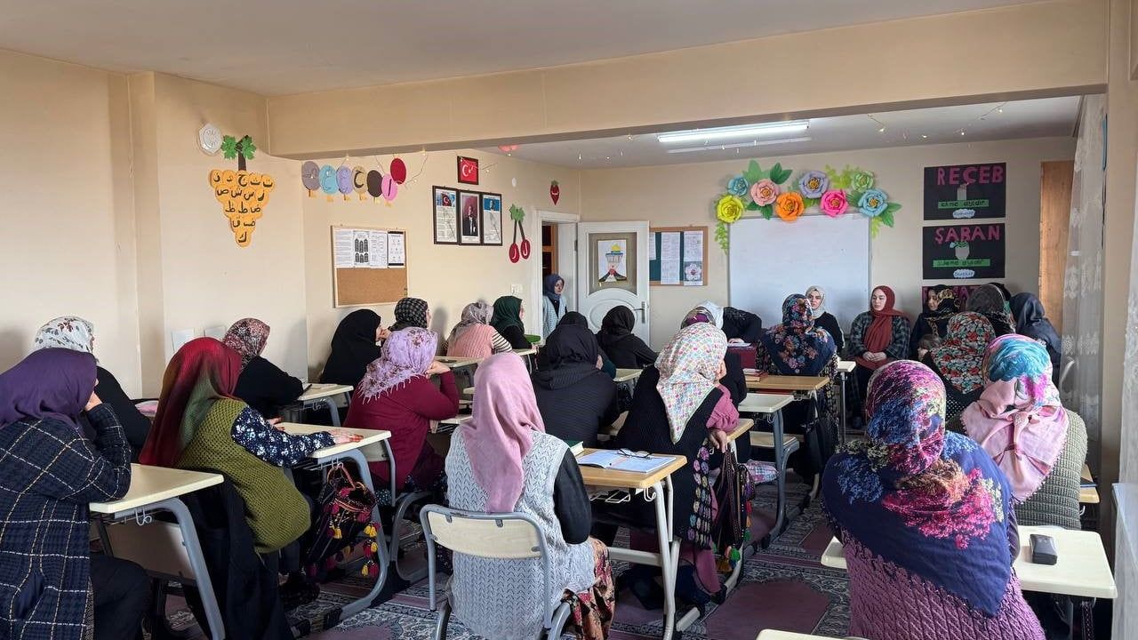 Sakarya'da 'Kadın Kadına' Projesiyle Kırsaldaki Kadınlara Aile İçi İletişim Desteği