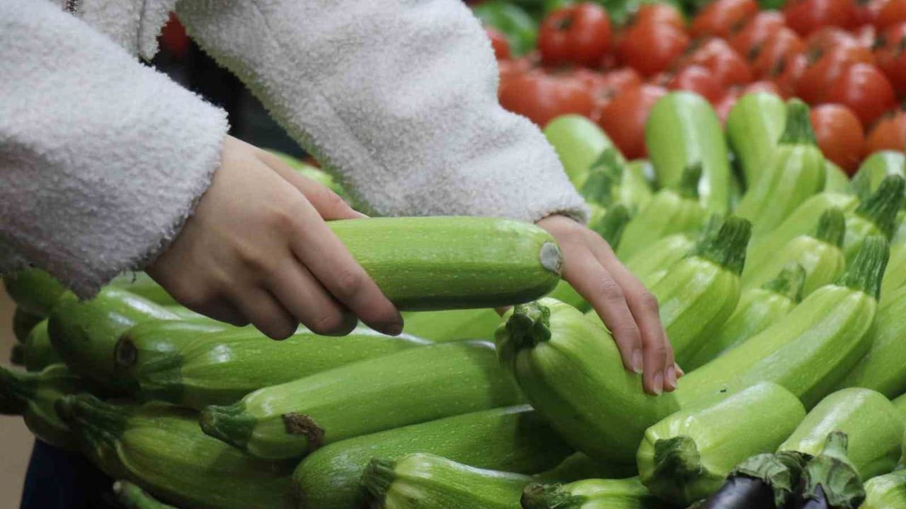 Sakarya pazarlarında kış sebzeleri rağbet görüyor