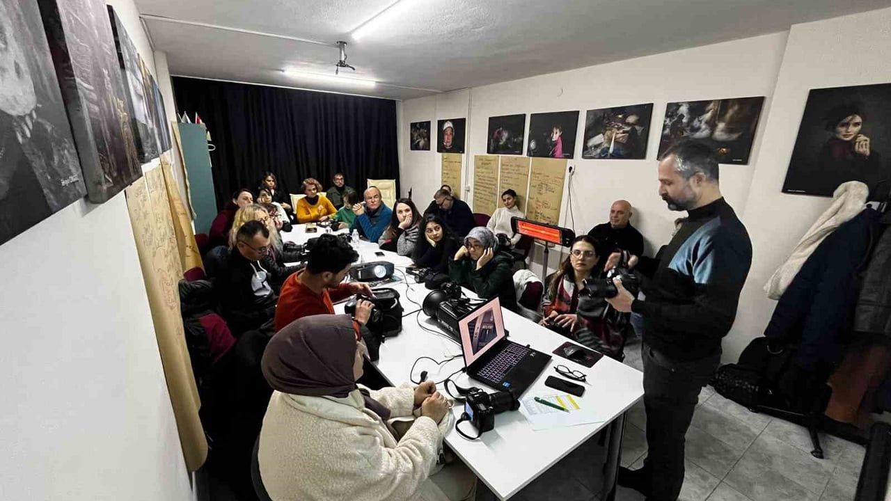 SALFOD 2026 Fotoğraf Atölyesini Yoğun Katılımla Başlattı