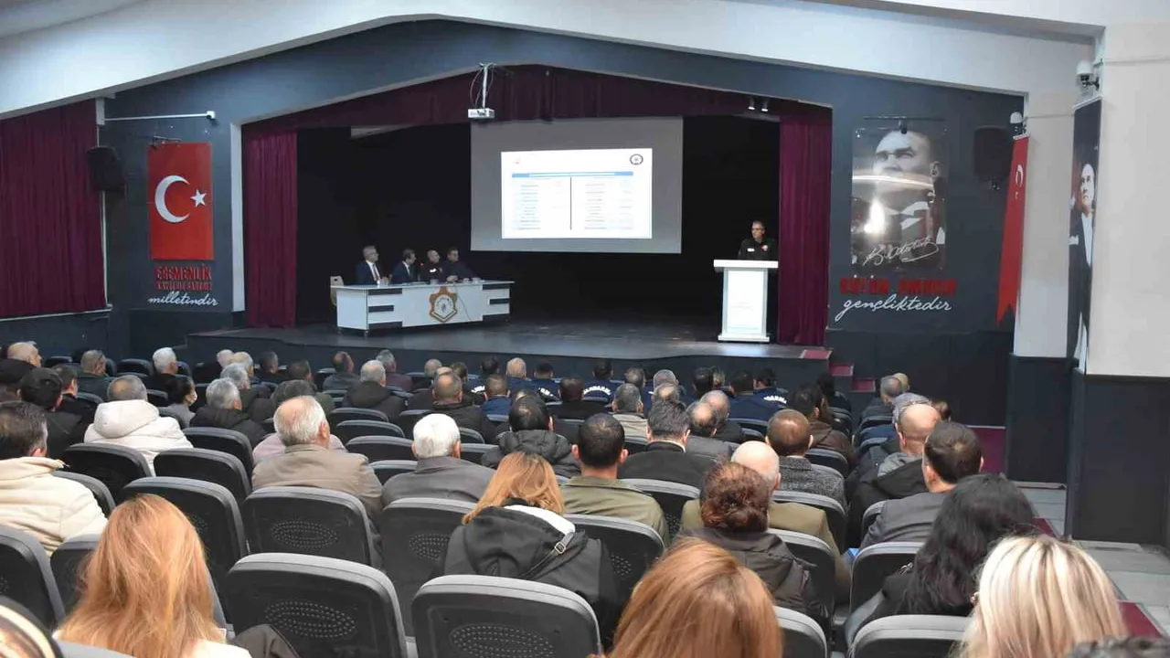 Salihli’de 2025-2026 2. dönem eğitim hazırlıkları değerlendirildi