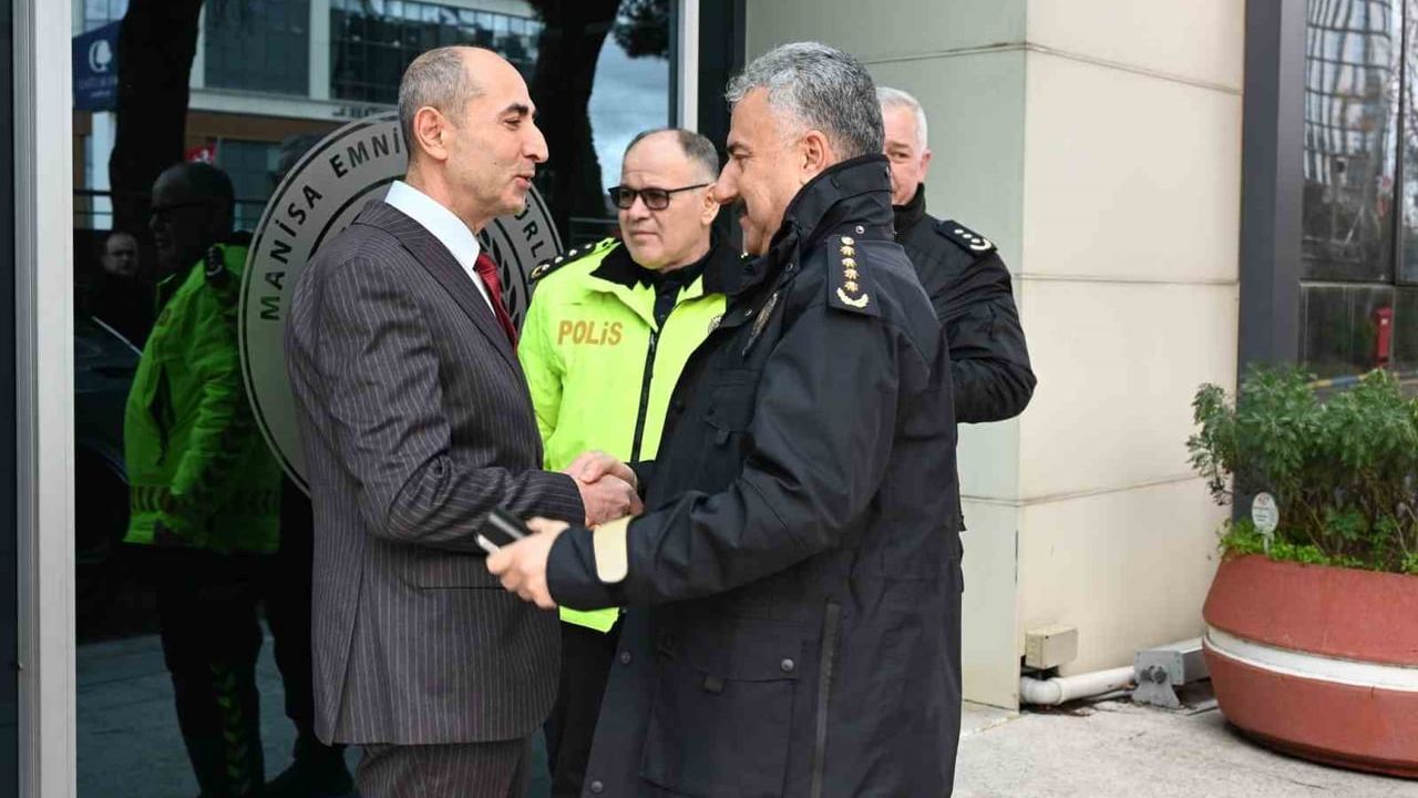 Salihli İlçe Emniyet Müdürü Burhan Demirkıran emekliliğe ayrıldı