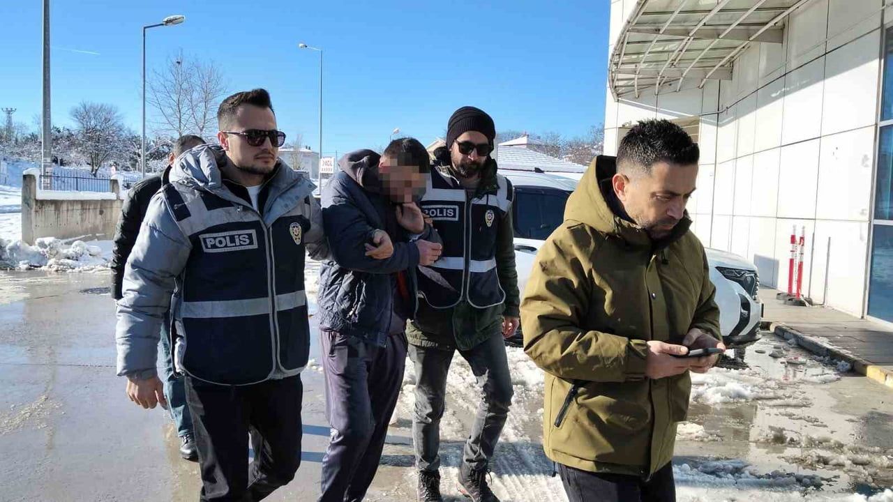 Samsun Bafra'da hırsızlıktan kesinleşmiş 15 yıl 8 ay 20 gün hapis cezasıyla aranan şahıs yakalandı