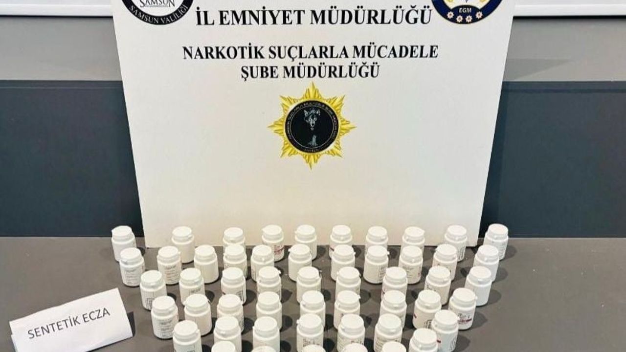 Samsun'da narkotik operasyonu: İlkadım'da 2 gözaltı, 2 bin 750 sentetik ecza ele geçirildi