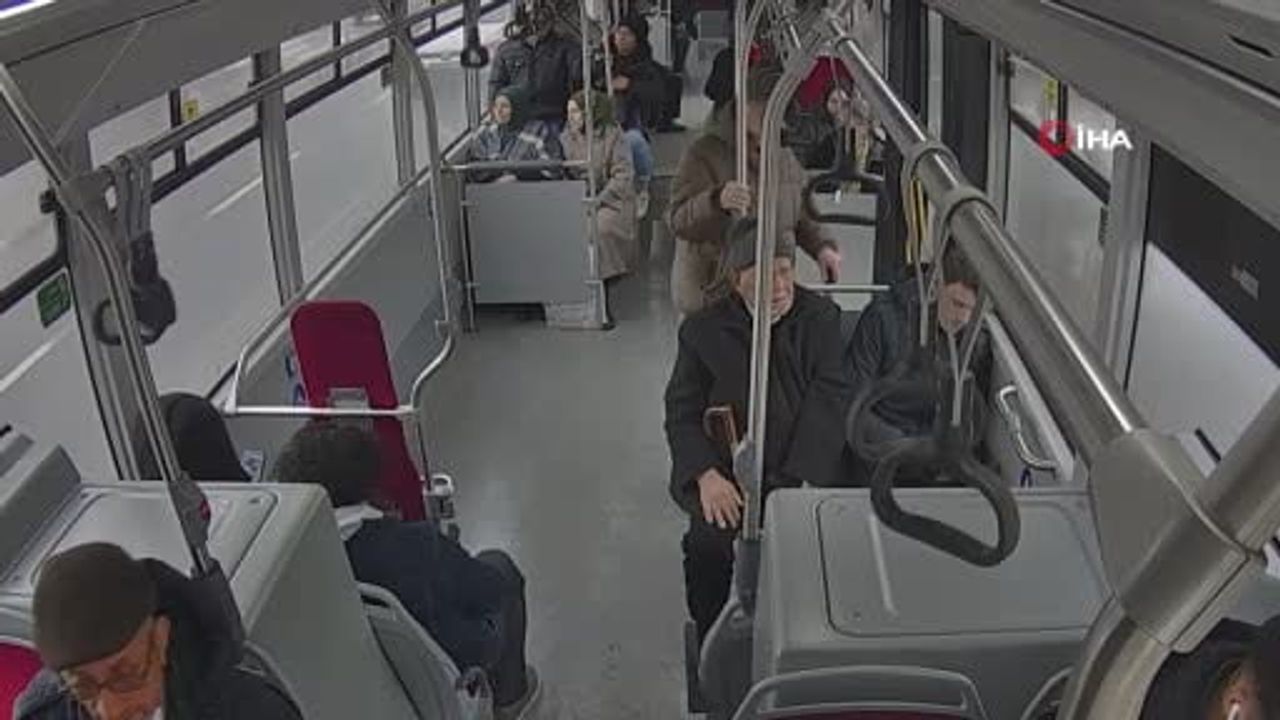 Samsun'da otobüs şoförü rahatsızlanan yolcuyu hızla hastaneye ulaştırdı