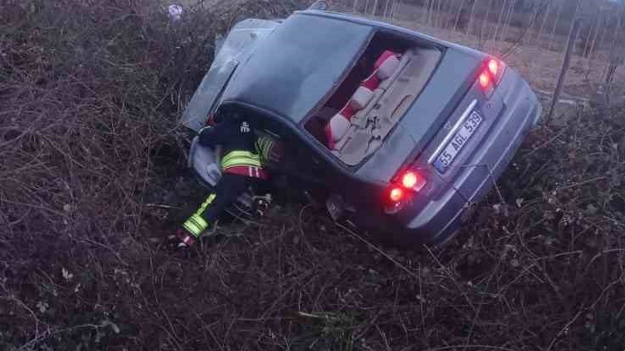 Samsun Salıpazarı'da otomobil şarampole yuvarlandı: 3 yaralı