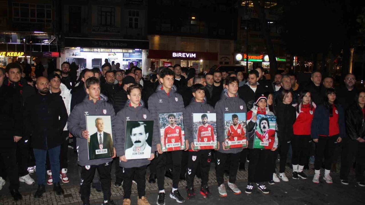Samsunspor, 20 Ocak 1989 kazasında yaşamını yitirenleri anmak için yürüdü