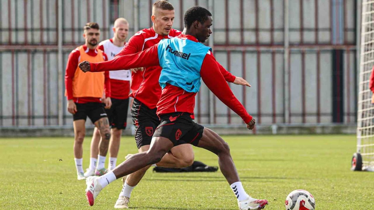 Samsunspor, Kasımpaşa Maçı İçin İstanbul'a Gitti
