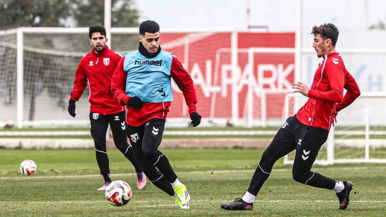 Samsunspor, Kocaelispor maçıyla 6 maçlık galibiyet hasretini sonlandırmayı hedefliyor