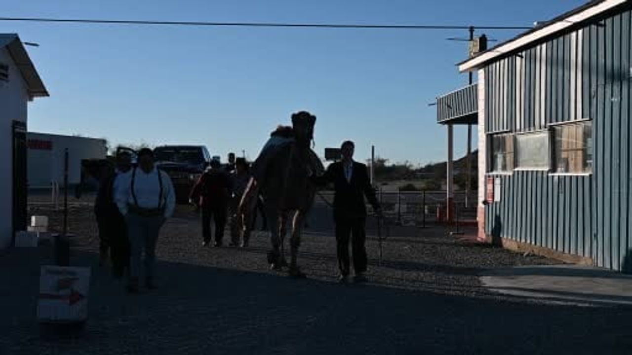 Sanatçı Mertcan Türkoğlu, Hi Jolly’nin Arizona’daki anıt mezarı başında anıldı