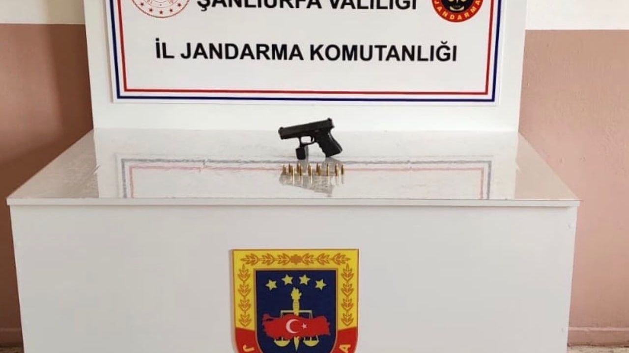 Şanlıurfa'da jandarma denetimlerinde 4 ruhsatsız silah ele geçirildi; 3 kişi gözaltında