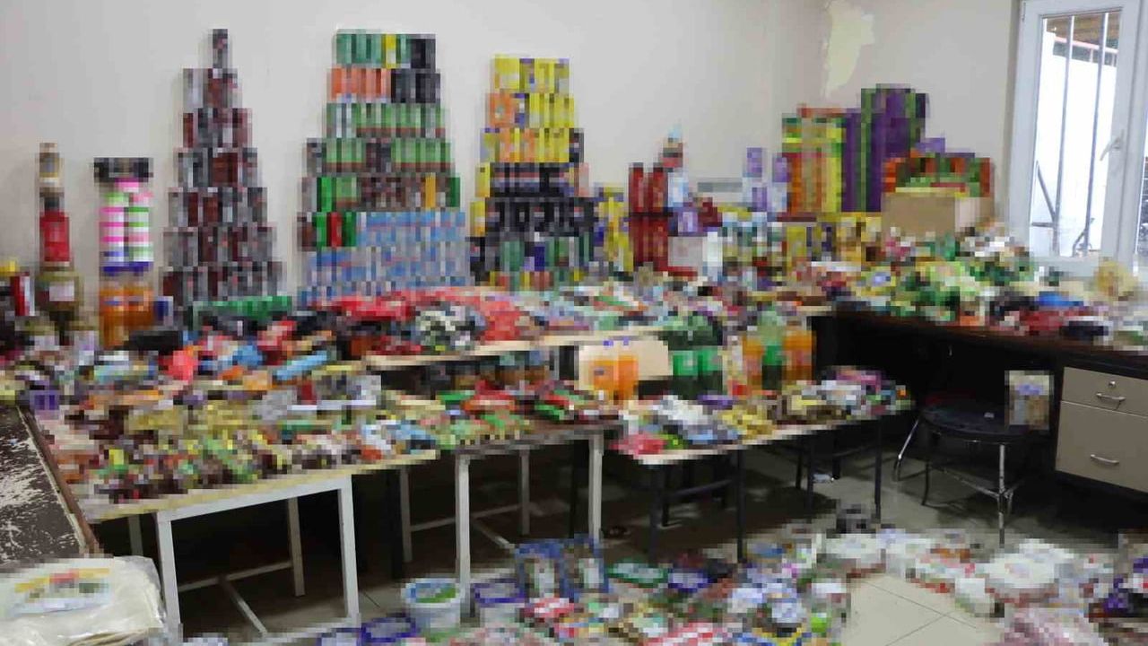 Şanlıurfa'da Zabıta Raflardan 1,5 Milyon TL Değerinde Süresi Geçmiş Gıda Ürünü Topladı