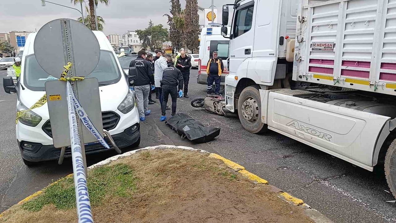 Şanlıurfa Haliliye'de tır ile motosiklet çarpıştı: 1 ölü
