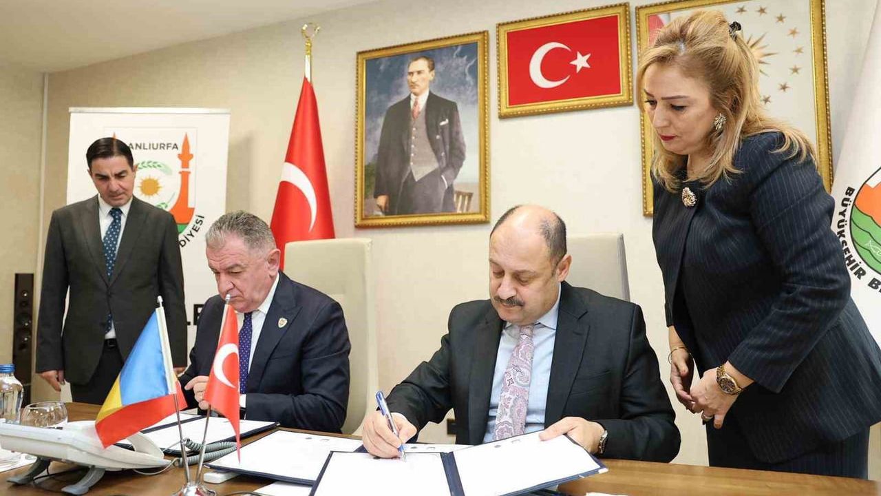 Şanlıurfa ile Romanya'nın Piteti Kenti Arasında Kardeş Şehir Protokolü İmzalandı