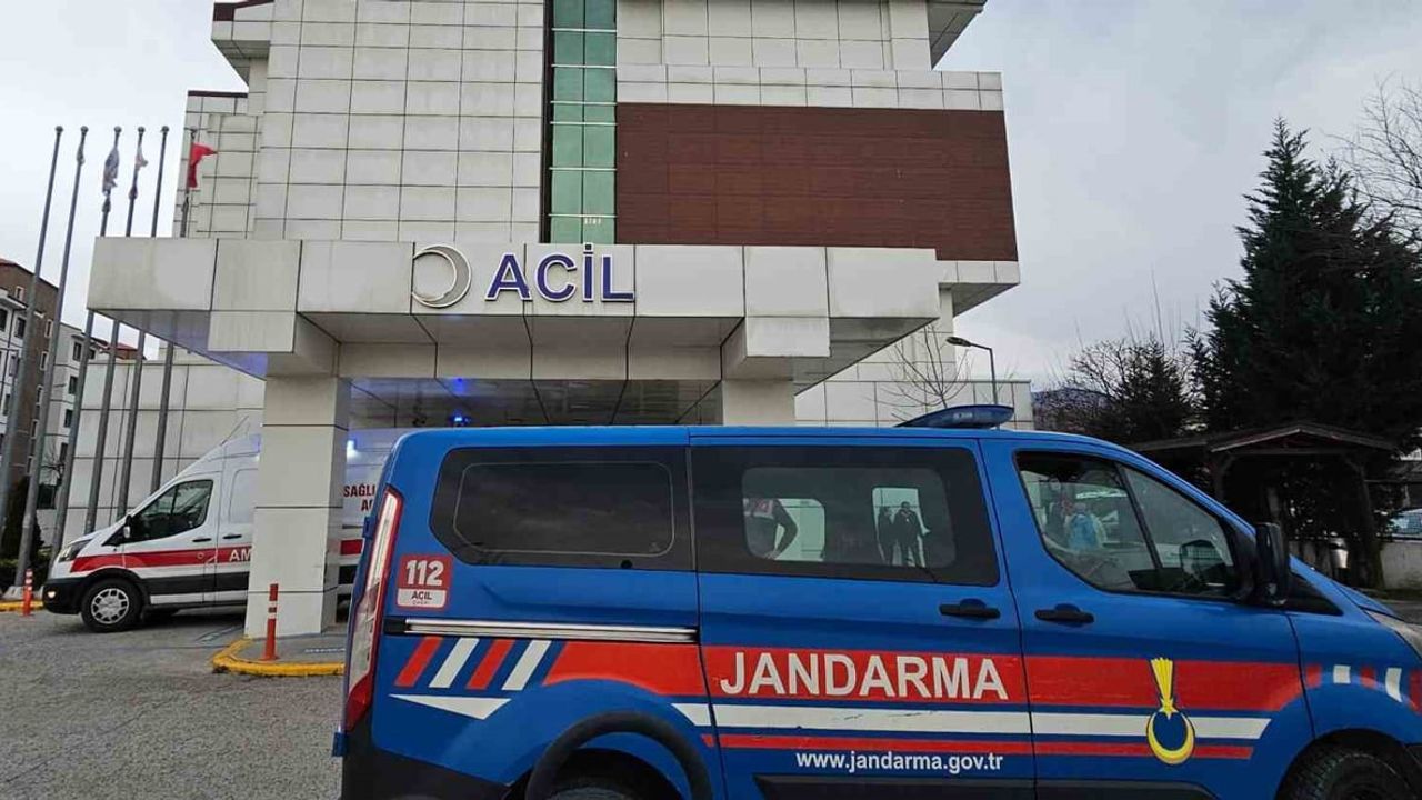 Sapanca'da bungalov tesisinde havuza düşen 3 yaşındaki çocuk yoğun bakıma alındı