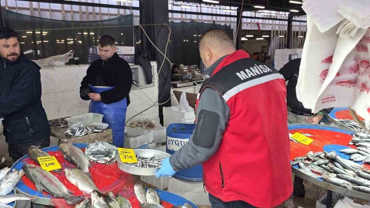 Sarıgöl’de Balık Tezgahlarına Sürekli Denetim: Sağlık ve Sürdürülebilirlik Önceliği