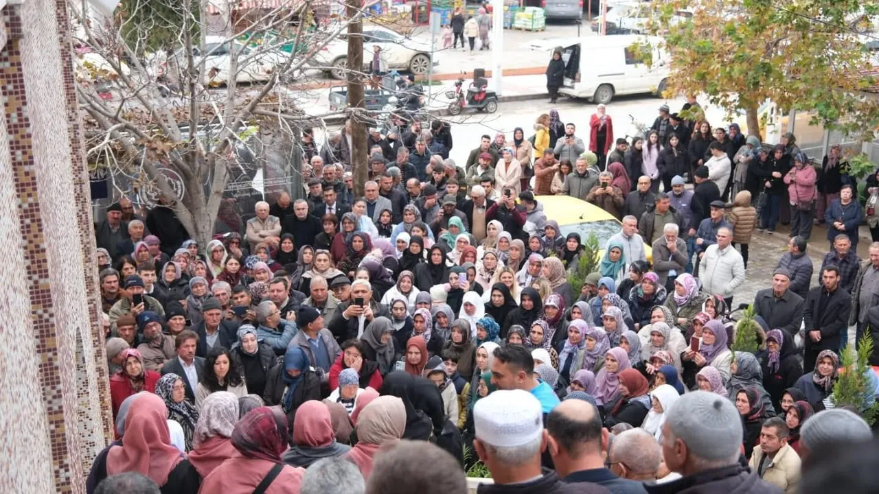 Sarıgöl’den 93 Kişi Türkiye Diyanet Vakfı Organizasyonuyla Umreye Uğurlandı