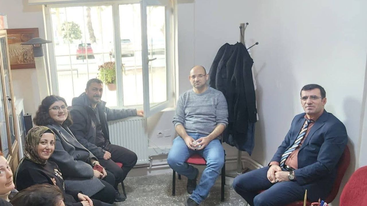 Sarıgöl İlçe Milli Eğitim Müdürü Cezmi Yıldırak Çanakçı Ortaokulu’nu Ziyaret Etti