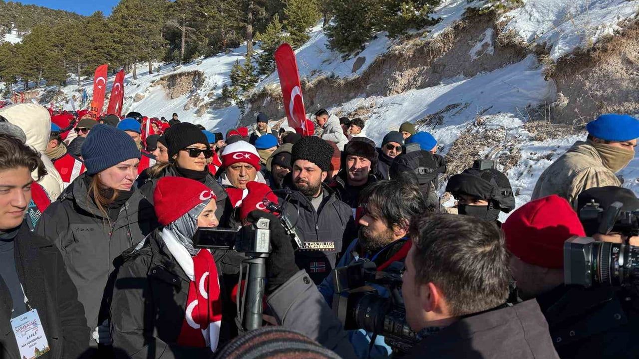 Sarıkamış’ta 'Bu Toprakta İzin Var' temasıyla anma: Devlet, şehit yakınları ve gaziler yürüdü