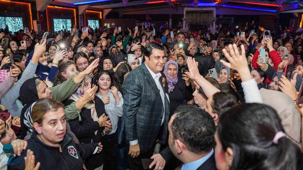 Şehitkamil'de İlk Kadınlar Matinesi 2 Bini Aşkın Katılımla Gerçekleşti