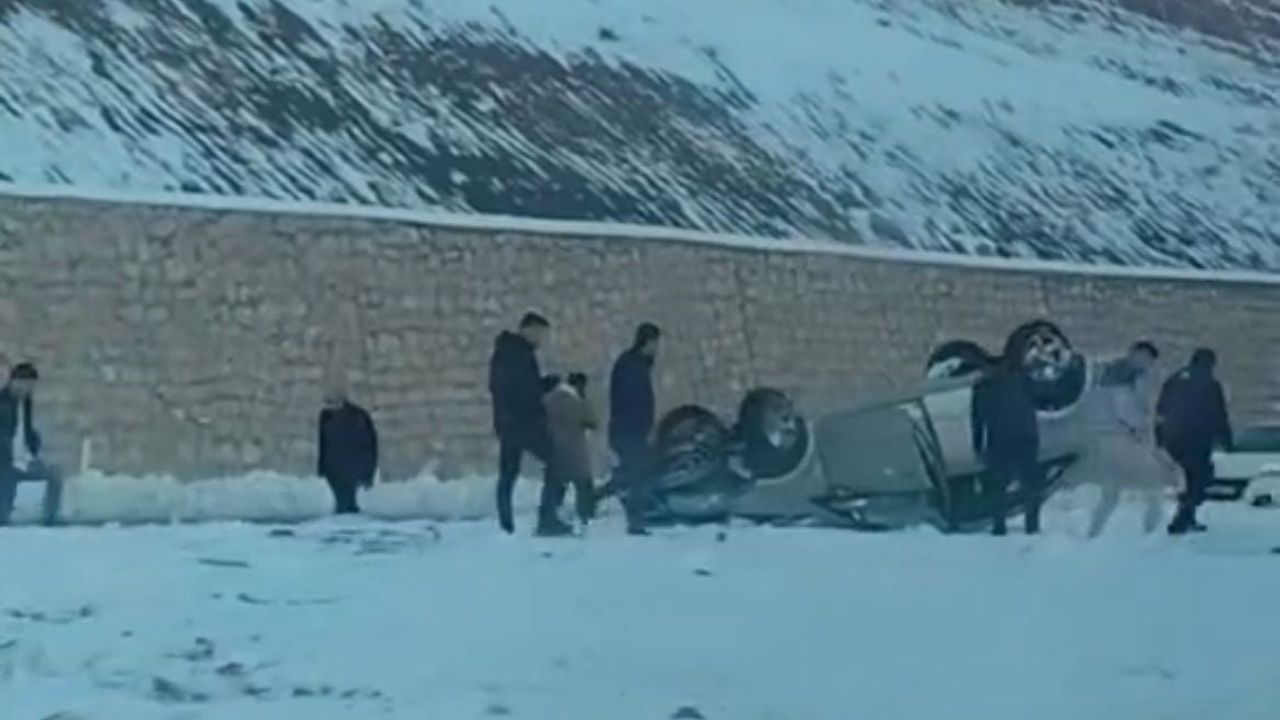 Siirt'in Kurtalan ilçesinde otomobil takla attı: sürücü yaralandı