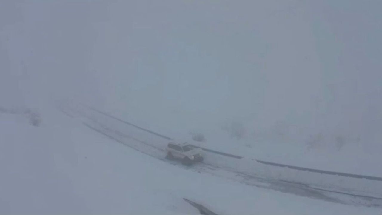 Siirt’te Karla Mücadelede UMKE ve 112 Ekipleri Kesintisiz Müdahale Sağlıyor