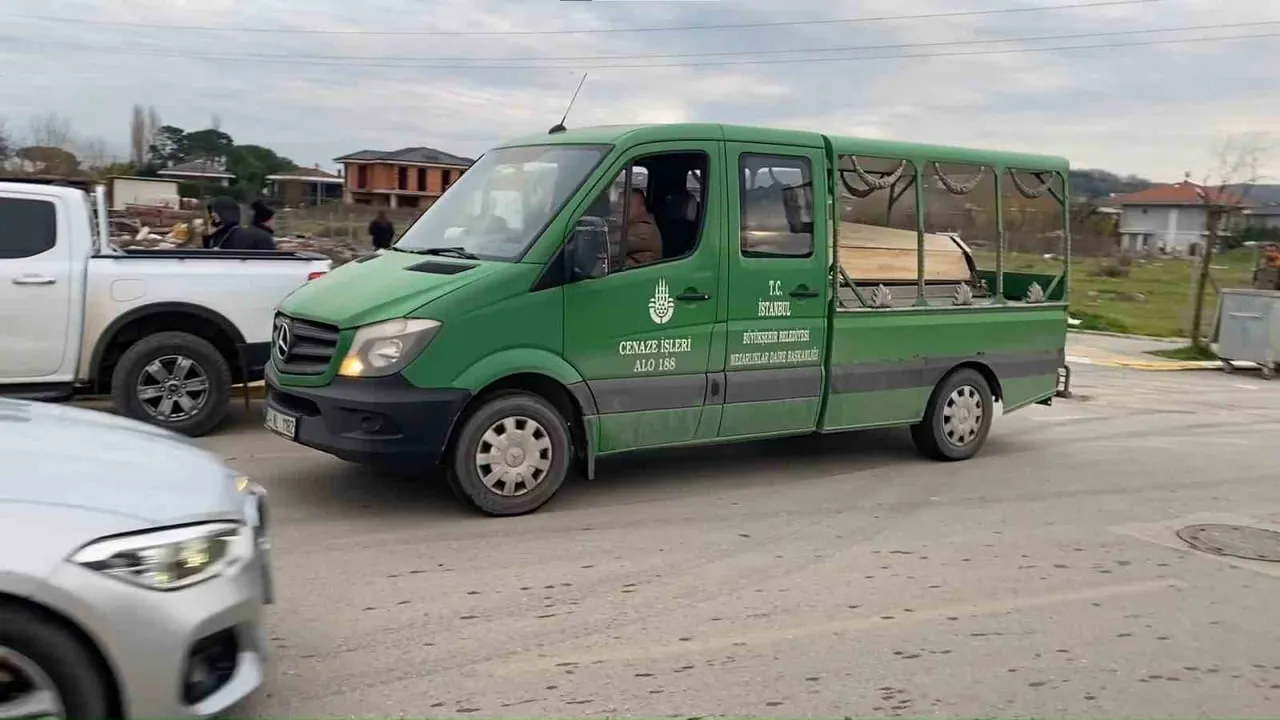 Şile'de şantiye kulübesinde yangın: Yaşlı adam yaşamını yitirdi