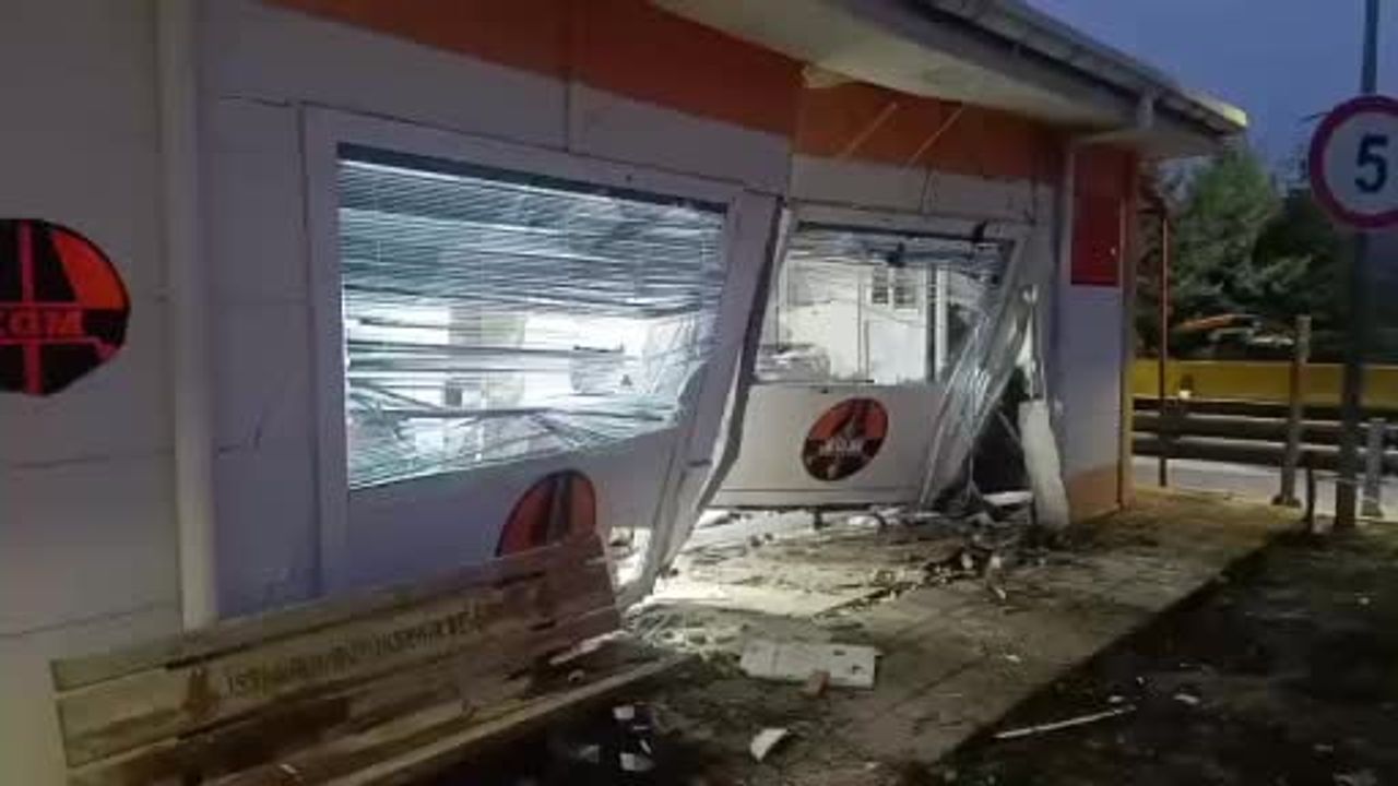 Silivri'de alkollü sürücünün kantar binasına çarpması: 1 ölü