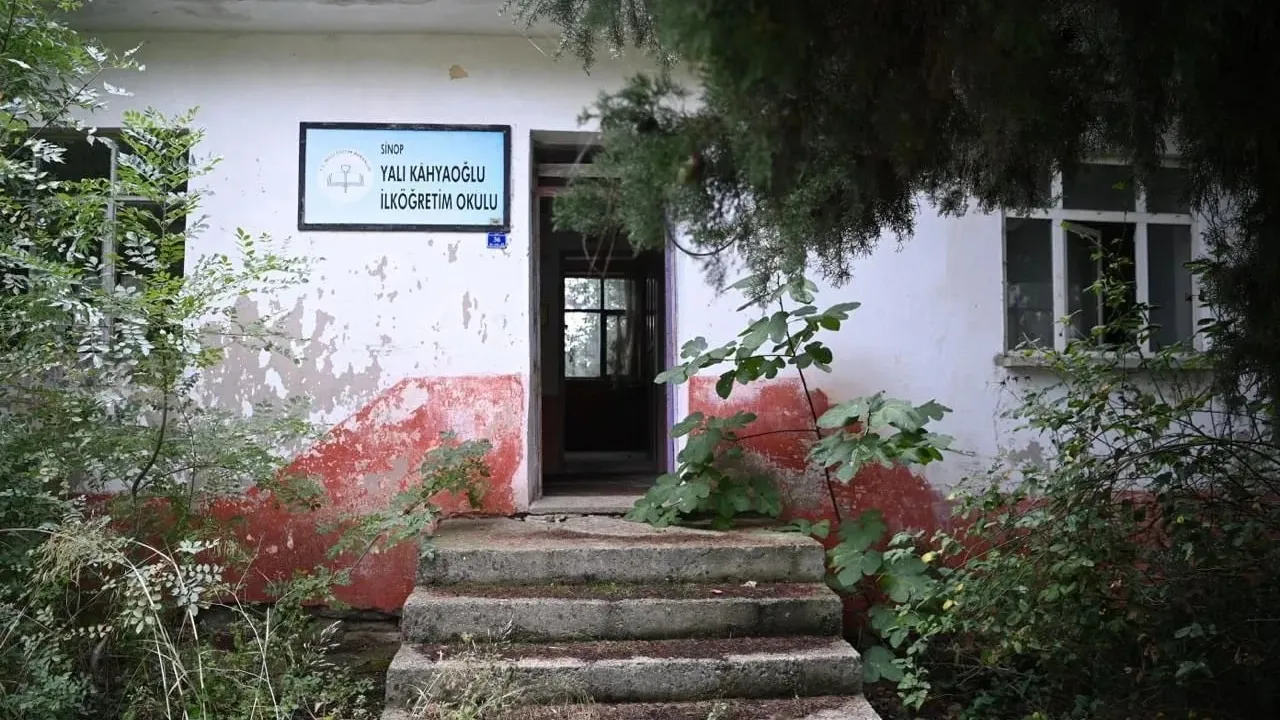 Sinop'ta Köy Yaşam Merkezleri yaygınlaşıyor: Vali Mustafa Özarslan Yalı Köyü'ndeki merkezi inceledi