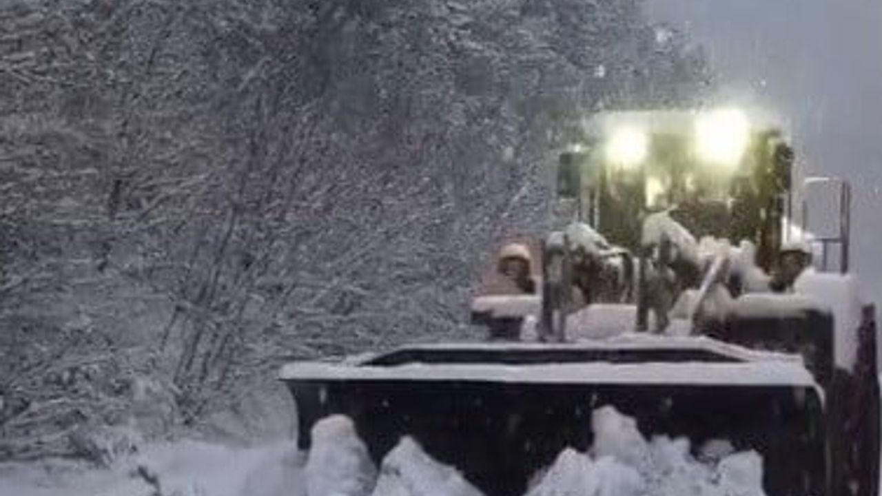 Sinop’ta yoğun kar: 465 köyden 195’inin yolu kapandı