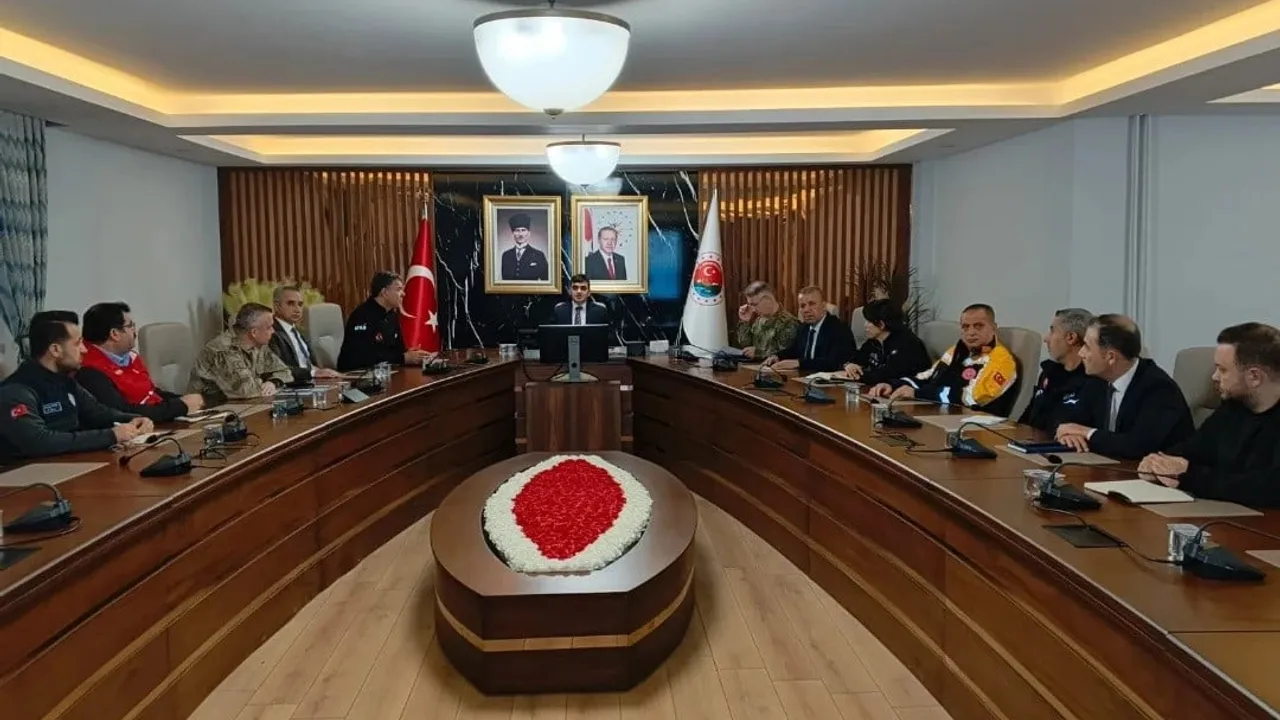 Şırnak’ta çığ riskine karşı koordinasyon toplantısı: Hazırlık ve müdahale planları gözden geçirildi