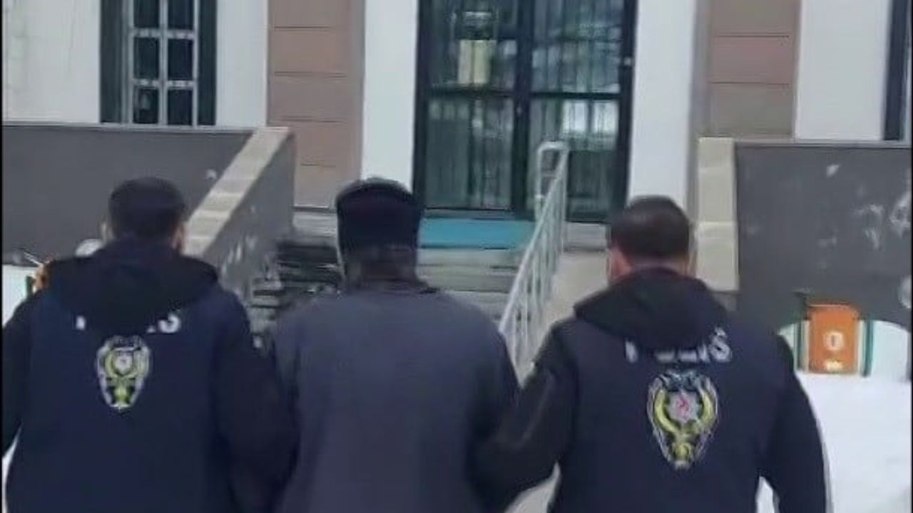 Sivas’ın Gemerek ilçesinde aranan hükümlü R.S. yakalandı, cezaevine gönderildi