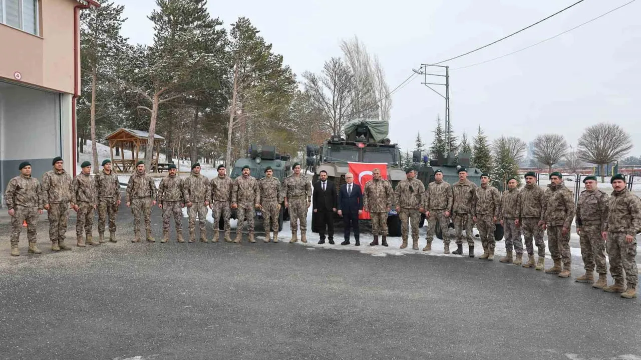 Sivas'ta PÖH timleri dualar ve kurban kesimiyle Suriye'ye uğurlandı