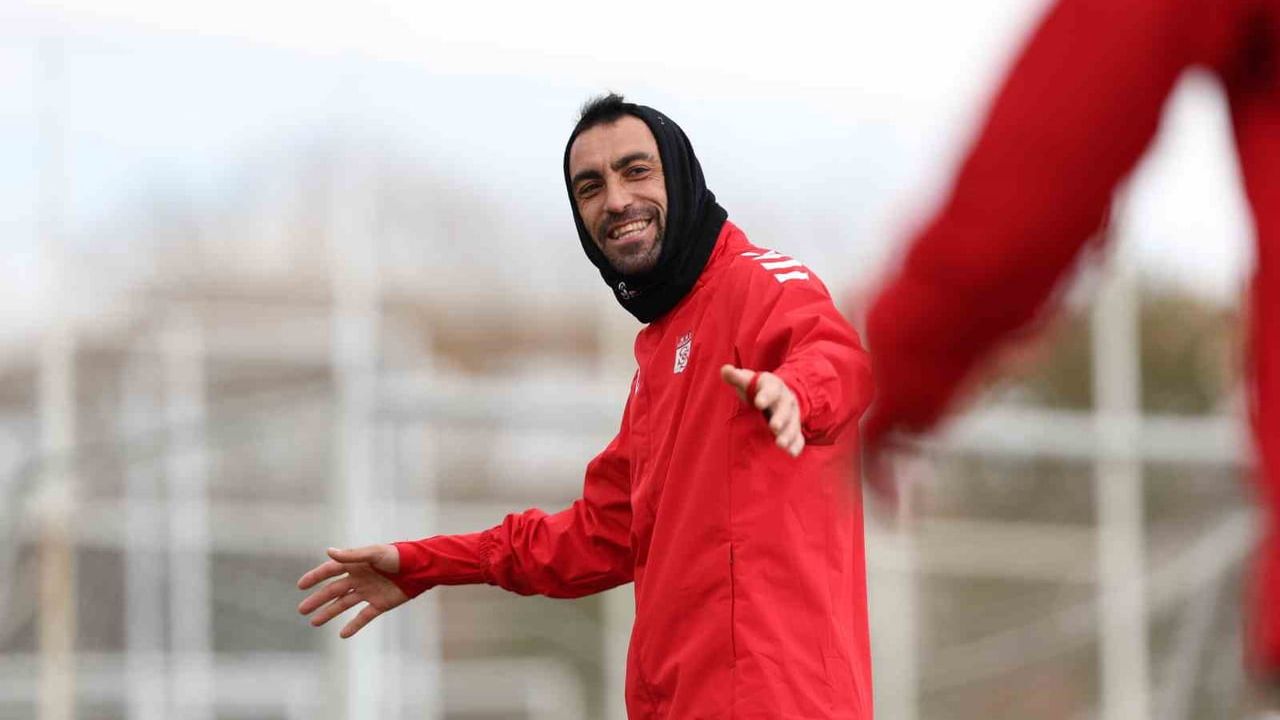 Sivasspor, Pendikspor Maçı İçin Taktik Ağırlıklı Antrenmanla Hazırlıklarını Sürdürdü