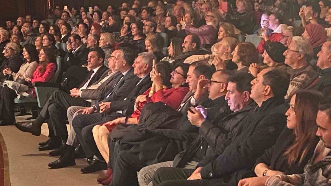 Sivrihisarlılar Derneği’nden Türk Halk Müziği Konseri Eskişehir Opera Salonu’nda