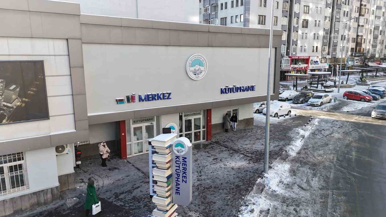 Soğuk Günlerde Sıcak Adres: Kayseri Büyükşehir Kütüphaneleri Öğrencilerin Tercihi