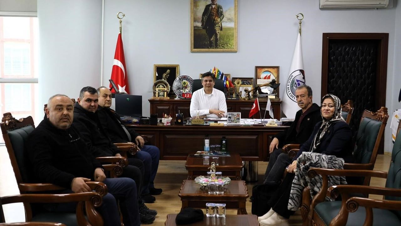 Söğüt’te mahalle muhtarları Belediye Başkanı Ferhat Durgut ile bir araya geldi