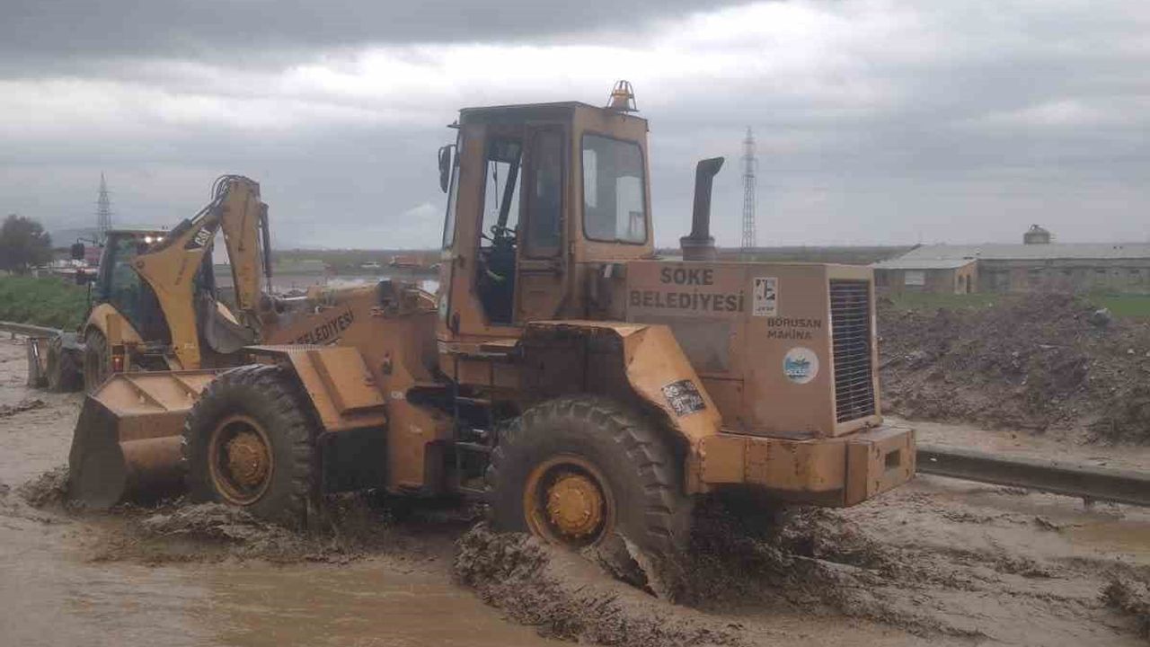 Söke Belediyesi Sağanak Yağışlara Karşı Seferber Oldu