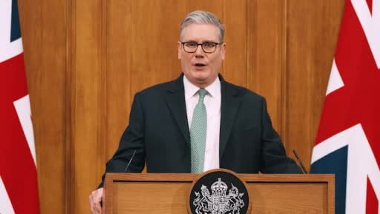 Starmer: "Bir tarife savaşı kimsenin çıkarına olmaz" — İngiltere misilleme tarife uygulamayacak