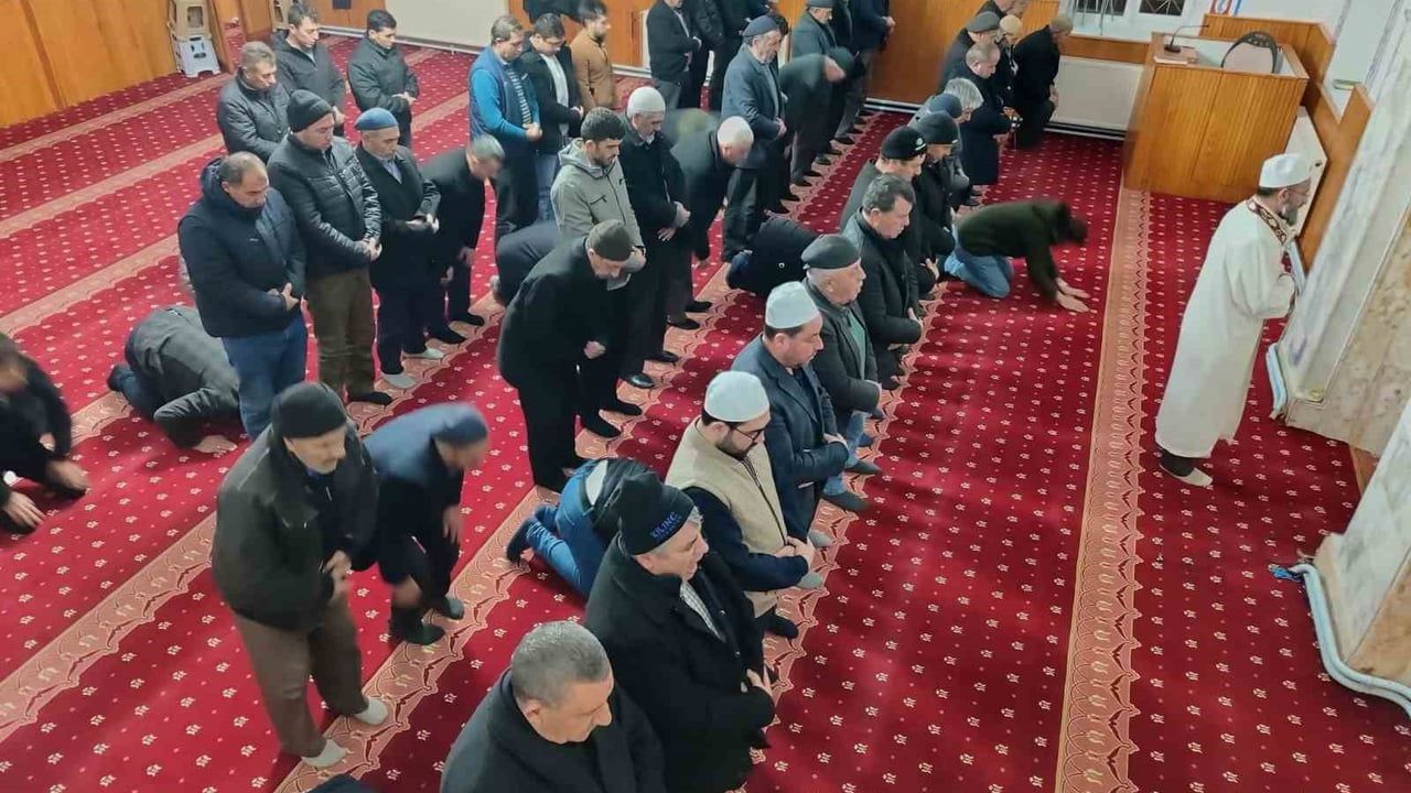Şuhut’ta Yarışlı Yeni Camii’nde 'Sabah Namazı Buluşması' gerçekleştirildi