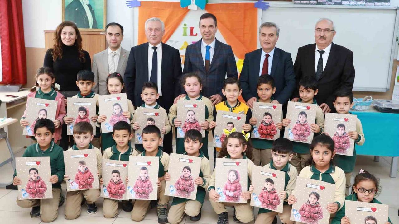 Suluova'da yaklaşık 9 bin öğrencinin karne heyecanı: Yarıyıl tatili başladı