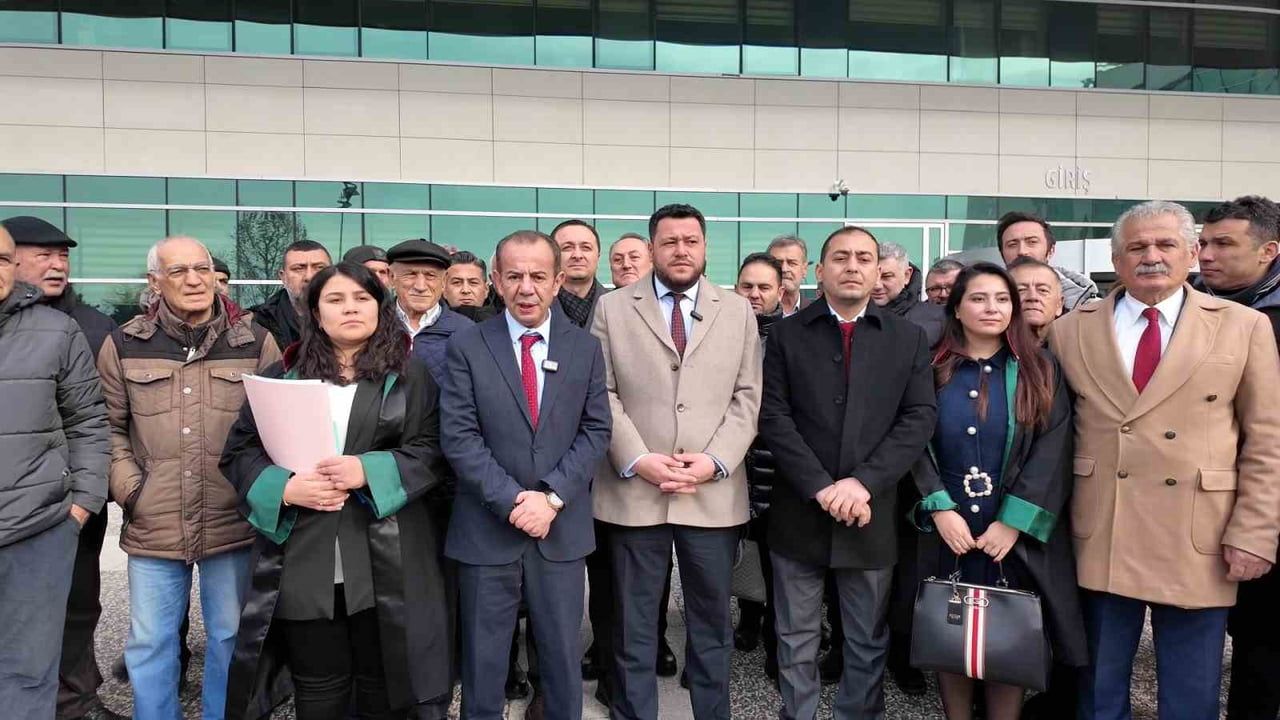 Tanju Özcan ve CHP'li başkanlar 'Cumhurbaşkanına Hakaret' davasından beraat etti