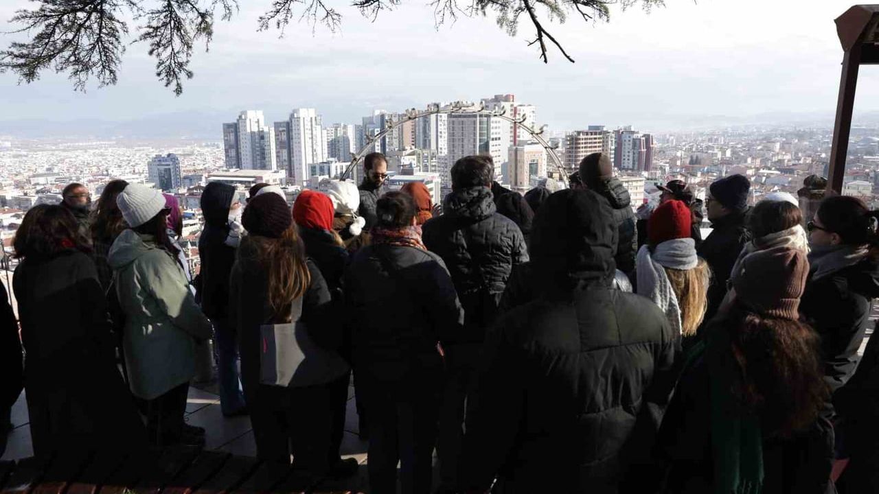 Tanpınar’ın İzinde: Bursa’da Zaman rotası kenti edebi bakışla yeniden keşfetti