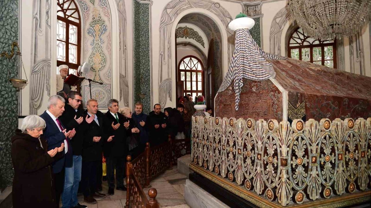 Tanpınar’ın İzinde Bursa: Osmangazi 700. Yıl Etkinliğinde Tarihi Durakları Uluslararası Öğrencilerle Buluşturdu