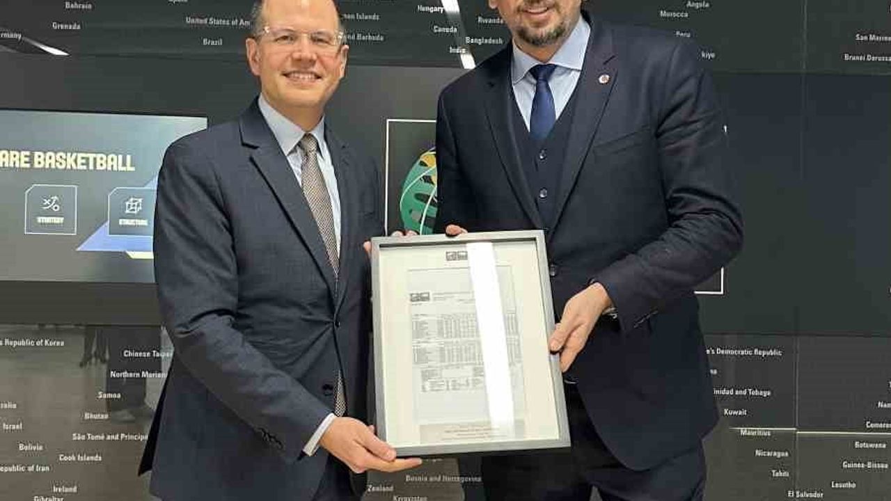 TBF Başkanı Hidayet Türkoğlu, FIBA Genel Sekreteri Andreas Zagklis’i Ziyaret Etti