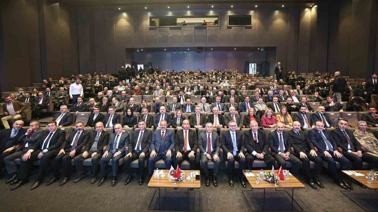 TCMB Başkanı Dr. Fatih Karahan Gaziantep'te İş Dünyasıyla 'Para Politikası ve Makroekonomik Görünüm' Toplantısında Buluştu